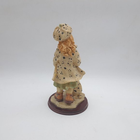 Via Veneto Collection Statue of Girl With Her Dog - Picture 3 of 10